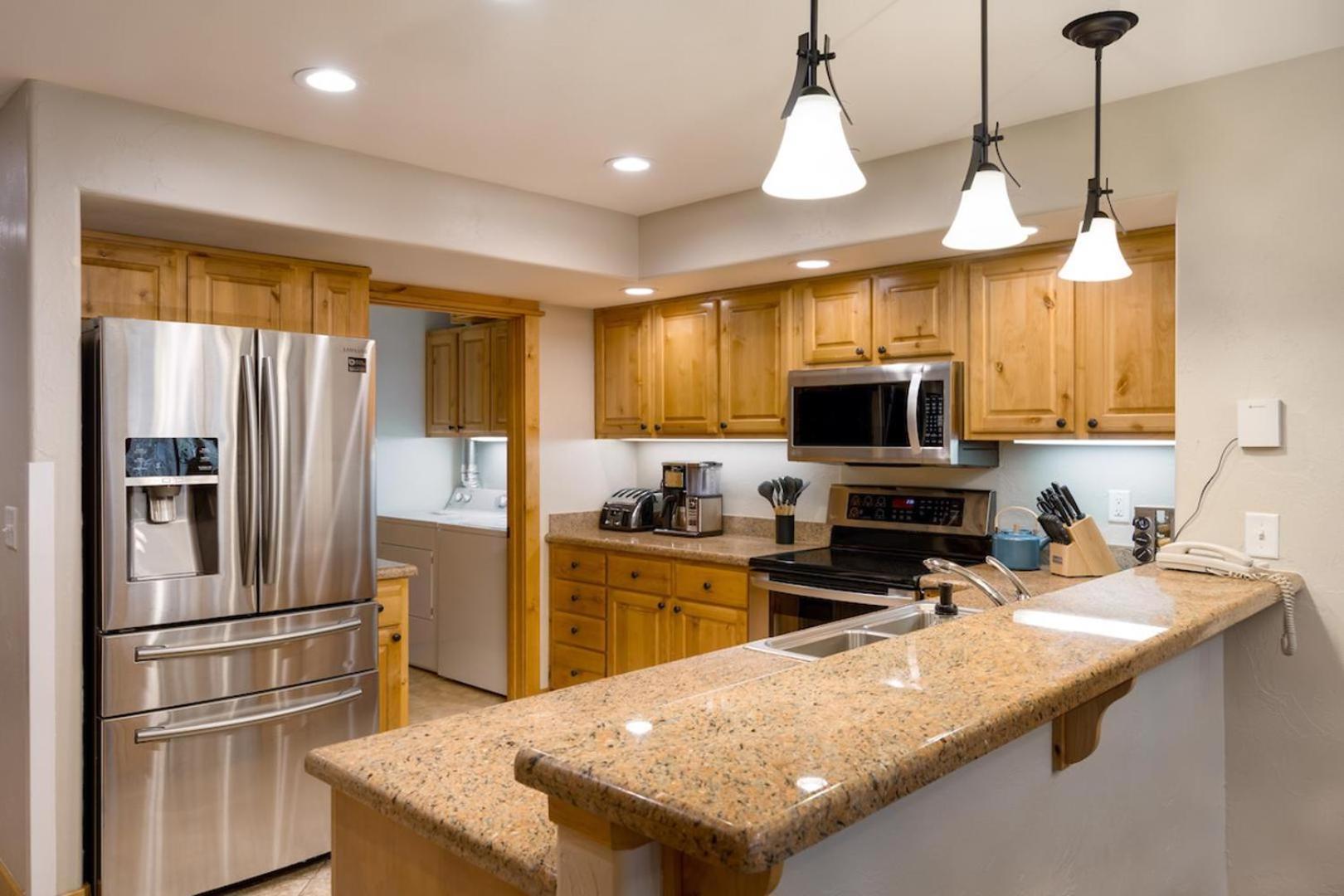 #1012 - Walk To Ski, Newly Remodeled Mountain View Condo With Pool Steamboat Springs Zewnętrze zdjęcie